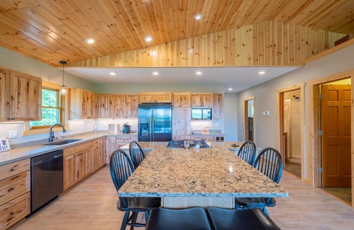 Tower Cabin | Cabin is nestled in the woods near Lake Vermilion, offering breathtaking views.