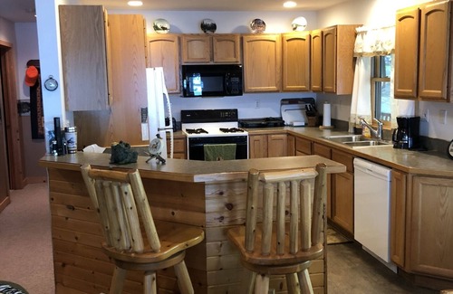 Drummond Cabin | Cabin living with waterfront views!