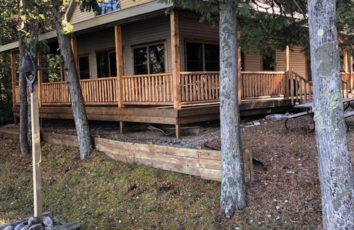 Drummond Cabin | Cabin living with waterfront views!
