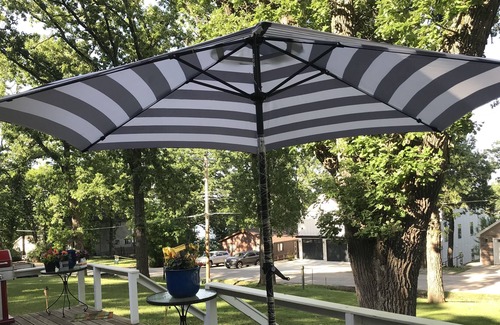 Spirit Lake House | Cabin located off of East Okoboji lake, close to barefoot 🦶 bar!!!