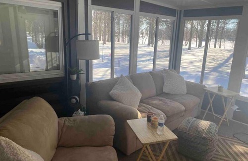 Hampton House | Cabin on Beeds Lake