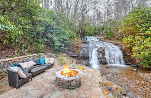 Franklin House | Cabin on Ledford Branch with Waterfall and Wading Pool