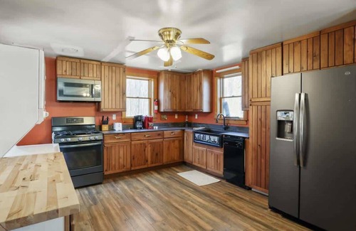 Shanks Cabin | Cabin On The Little Cacapon River