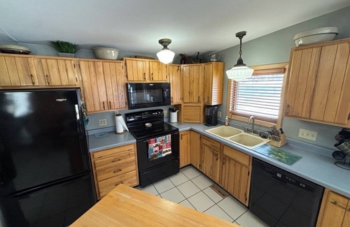 Lake Tomahawk Cottage | Cabin on the WI River. Enjoy the nature and beauty of the North Woods.