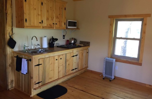 Dubois Cabin | Cabin on the Wind river - now booking for spring & summer