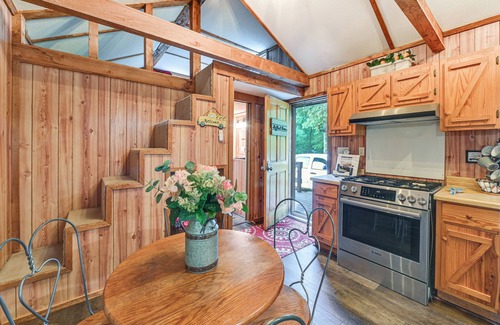 Dabolt Cabin | Cabin on Working Highland Cattle Farm in Kentucky
