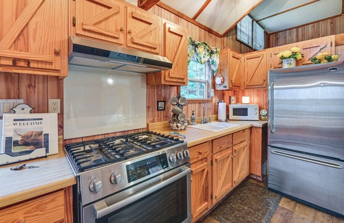 Dabolt Cabin | Cabin on Working Highland Cattle Farm in Kentucky