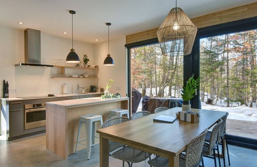 Lac Superieur Village Ski Chalet | Cabin Spahaus