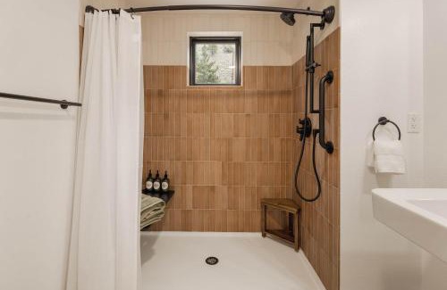 Grant House | Cabin Stay Your Basecamp in Grant Soak & Sweat