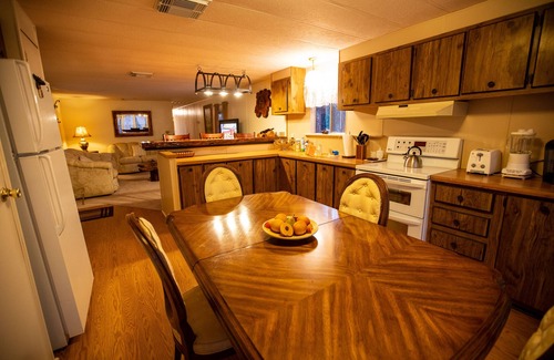 Overgaard House | Cabin Style Home Among Ponderosa Pines