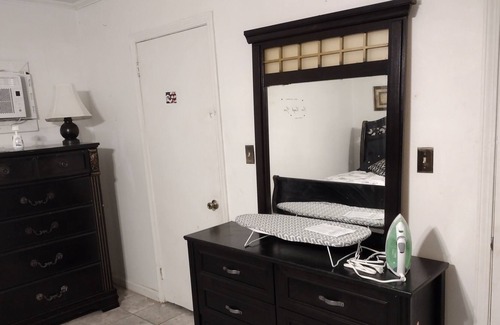 Samburg House | Cabin Style One Bedroom Apartment Reelfoot Lake
