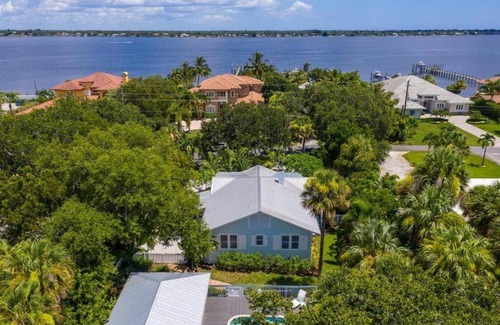 Stuart Villa | Cabin Style Pool Home w/Guesthouse! Sleeps 10!