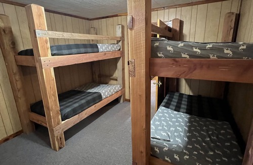 Saffell Cabin | Cabin that sits on 3 acres that joins Shirey Bay Rainey Brake WMA.