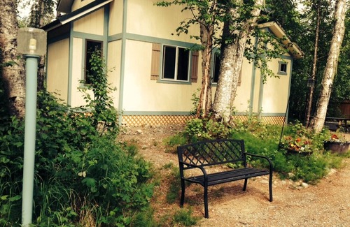 Talkeetna Cabin | Cabin, Unit#3, Gatherings, Yurts, Saunas