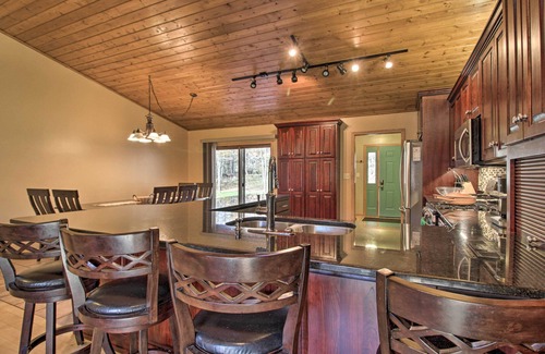 Breezy Point Cabin | Cabin w/Fire Pit & Movie Room, 1 Mi to Lake