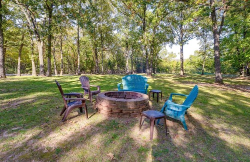 Branson West House | Cabin with Fire Pit - 12 Mi to Silver Dollar City!