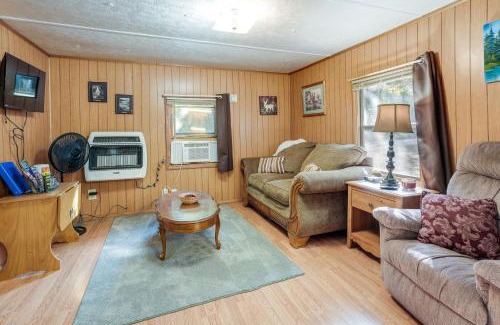 Branson West House | Cabin with Fire Pit - 12 Mi to Silver Dollar City!