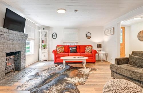 Carrollton House | Cabin with Fire Pit - 7 Mi to Downtown Carrollton!