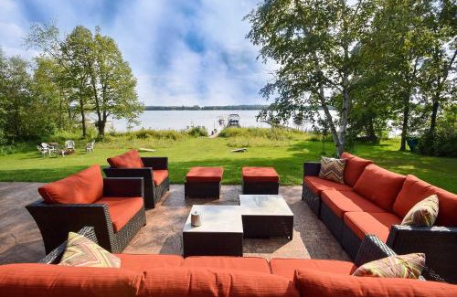 Siren House | Cabin with Gradual Slope to Sandy Bottom Swimming!