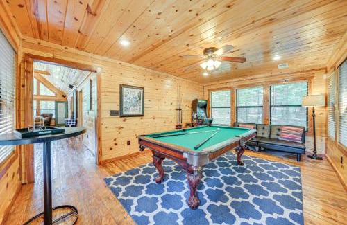 Broken Bow House | Cabin with Hot Tub and Wraparound Deck in Broken Bow!