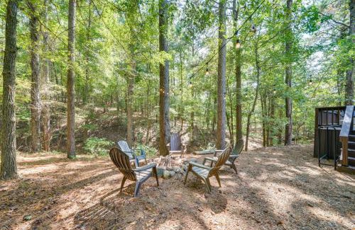 Broken Bow House | Cabin with Hot Tub and Wraparound Deck in Broken Bow!