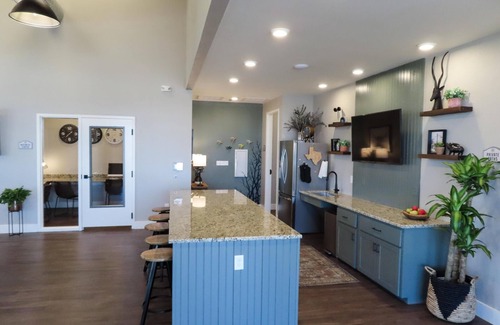 Georgetown Cabin | Cabin with Inclusive Resort Amenities - Cabin with Inclusive Resort Amenities