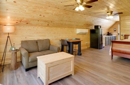 Heflin Apartment | Cabin with Lake Access Near Talladega Natl Forest
