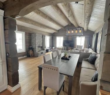 Sogndal Ski Chalet | Cabin with Porsche to rent