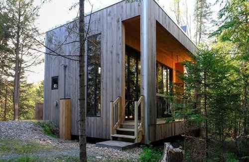 Eastman House | Cabin Zoobox 83