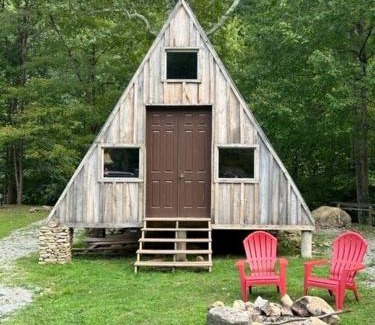Northern Ski Chalet | Cabin3 Francis A-Frame Bunkhouse