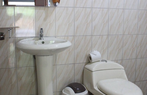 Bijagua House | Cabinas Cascada Rio Celeste