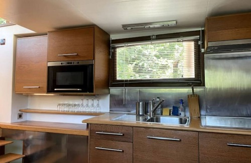 Quartier de la Muette Apartment | Cabine sur Péniche à Bagatelle