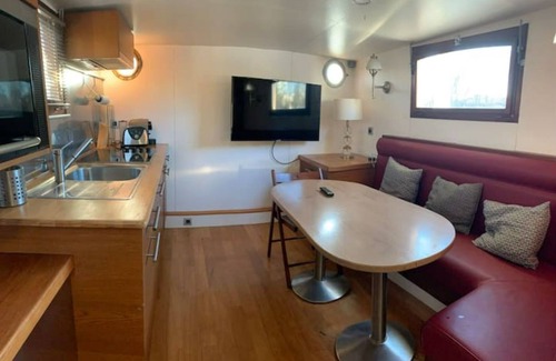 Quartier de la Muette Apartment | Cabine sur Péniche à Bagatelle