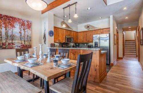 Crooked Pines House | Cabins 24