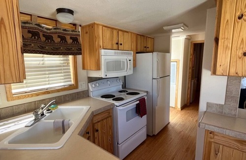 Mammoth Creek Cabin | Cabins by Panguitch Lake: Where Rustic Charm Meets Amazing Fishing!