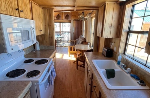 Mammoth Creek Cabin | Cabins by Panguitch Lake: Where Rustic Charm Meets Amazing Fishing!