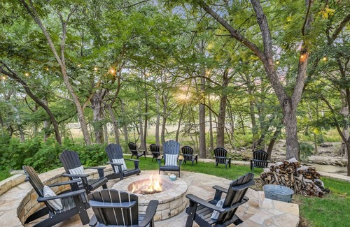Wimberley Cabin | Cabins on the Square: Sunshine Suite #1