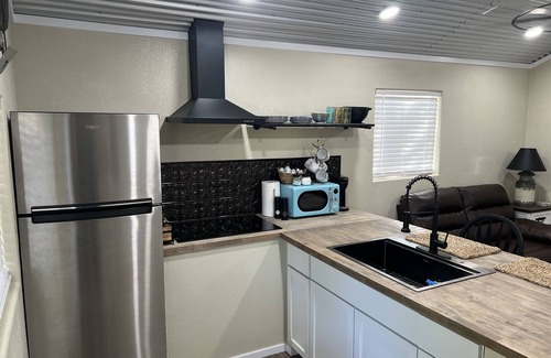 Oatmeal Cabin | Cabins with a Texas flare! Quite and peaceful close to Austin.