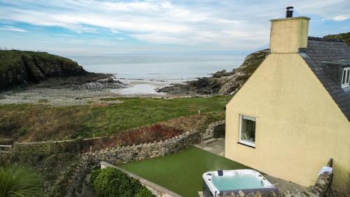 Cylch-Y-Garn House | Cable Cottage