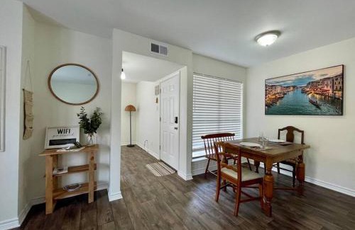 Lake Charles Apartment | Cabo San Roman entire Condo with patio 5 min from Casino