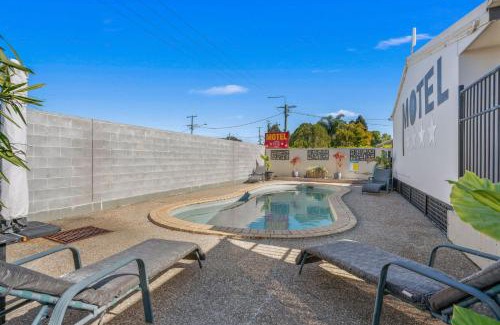 Caboolture Hotel | Caboolture Central Motor Inn, Sure Stay Collection by BW