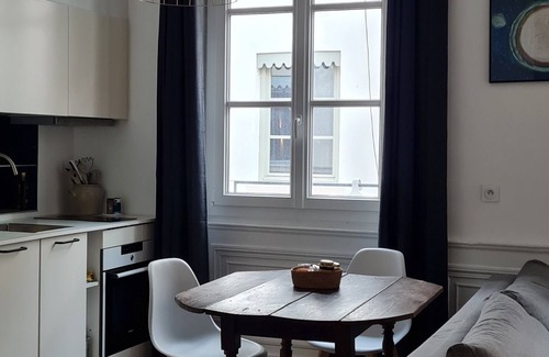 Puvis De Chavannes - Le Lycee Apartment | Cachette Royale