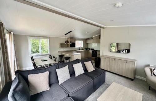 Abbess Roding House | Cackle hill lakes, heron lodge