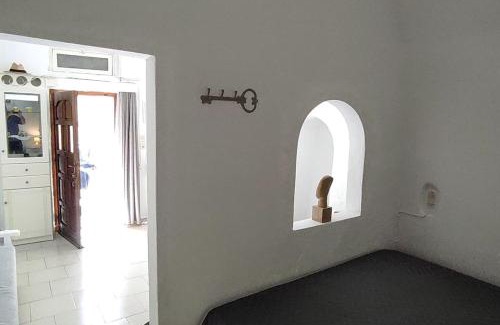 Emporio House | Cactus house Santorini