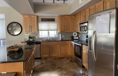 Tempe House | Cactus League Getaway - Chicago Cubs' Spring Training dream location!