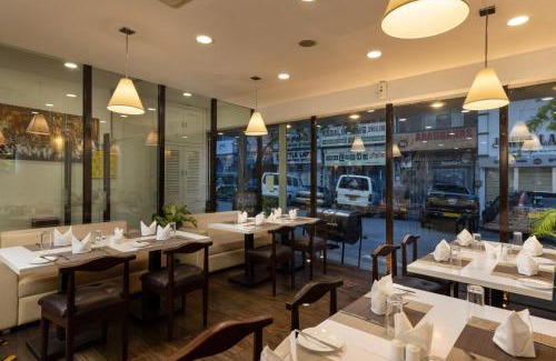 Kandy Hotel | Cafe Aroma Inn