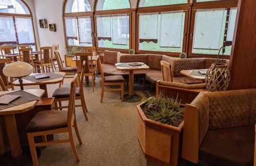 Oberviechtach House | Cafe-Bäckerei-Pension Weigl