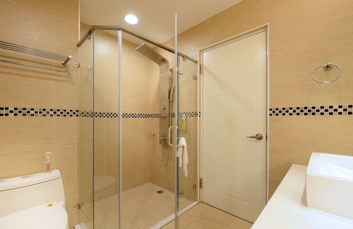 Jiji Hotel | Caffir garden hotel