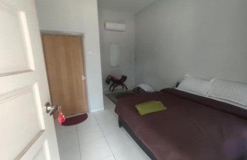 Kampung Peret Hotel | Cahaya roomstay