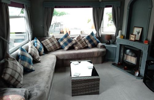 Cairnryan House | Cairnryan Loch View